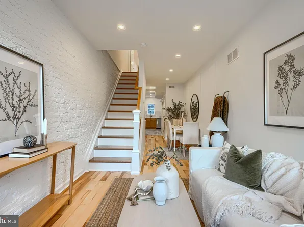 821 S Curley St, Baltimore, MD 21224