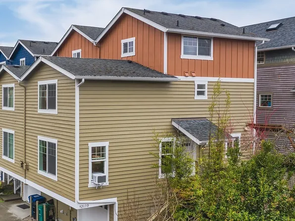 9203 Interlake Avenue N #D, Seattle, WA 98103