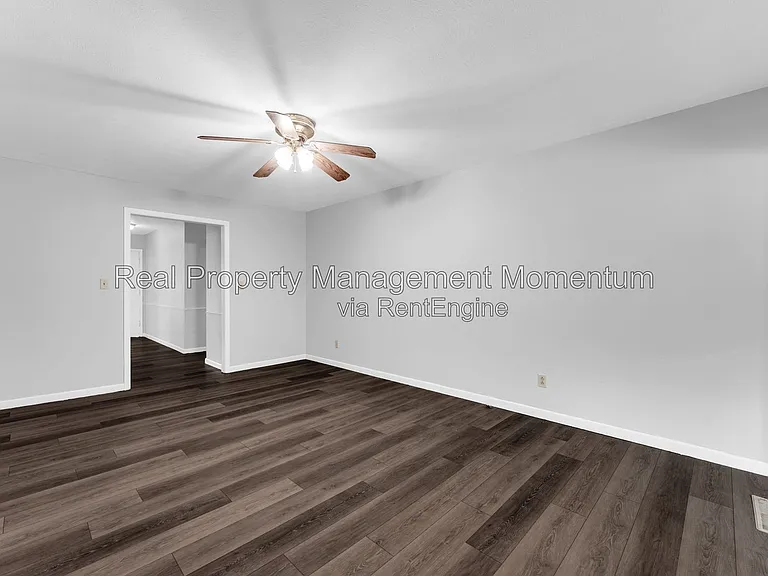 2105 S Barcliff Ave — Photo 12