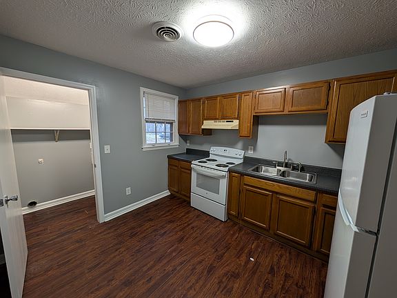 5th image of 138 Hibiscus Dr APT 3