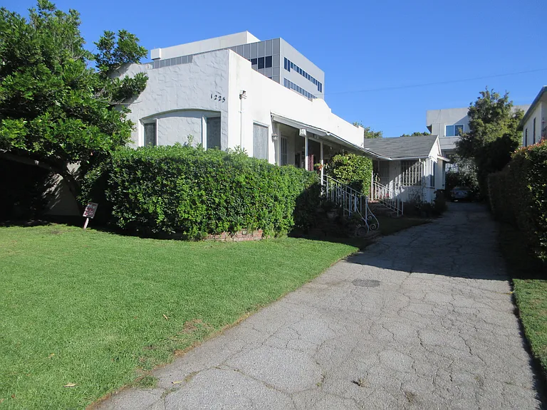 1225 Princeton St #D — Photo 6