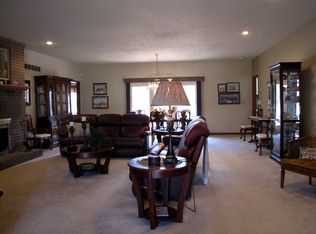 8105 Peach Blossom Ln, Evansville, IN