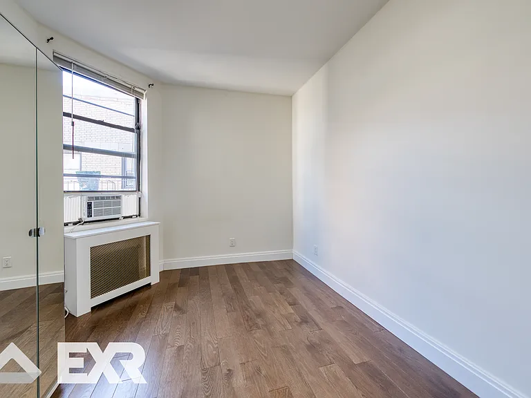 526 W 111th St #2CC — Photo 4
