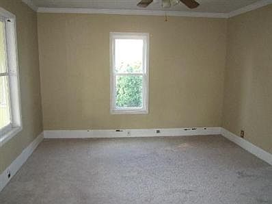 2nd image of 235 N Prairie Ave