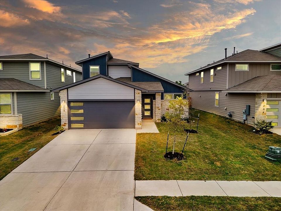 1st image of 208 Cupreata Ln