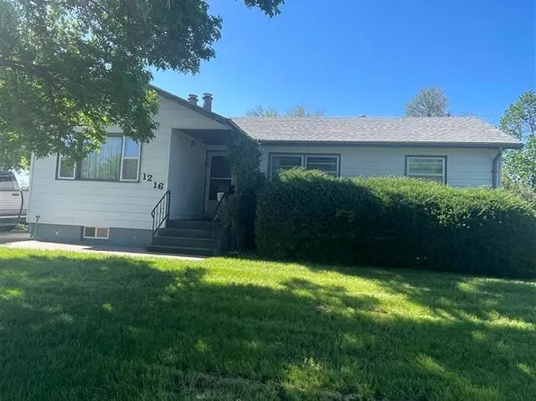 1216 E 8th St, Kimball, NE 69145