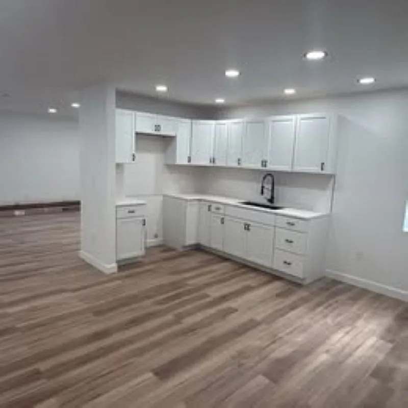 4 bed, $2,300 — Photo 2