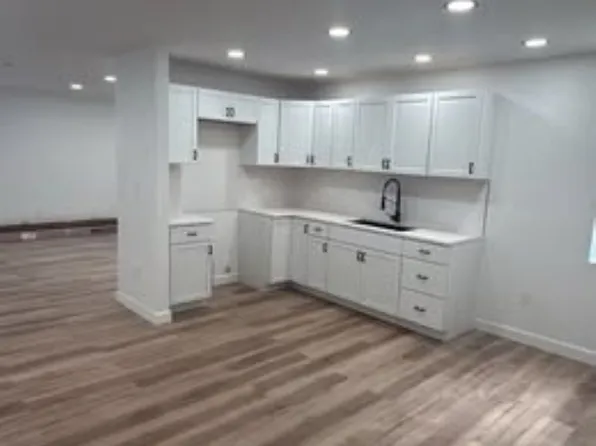 6211 Aspen Ct, Cleveland, OH 44102