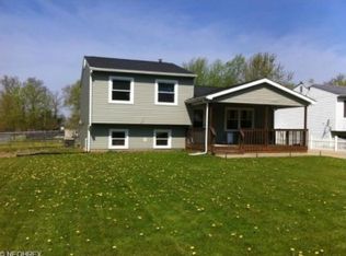 9129 Hickory Cir, Windham, OH 44288