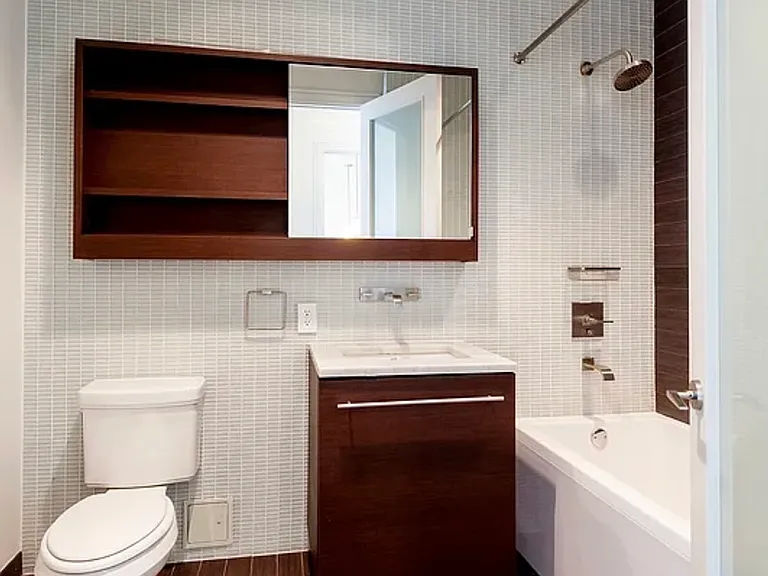 2 Water St #9F — Photo 8