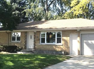 399 Fairview Ave, Bradley, IL 60915