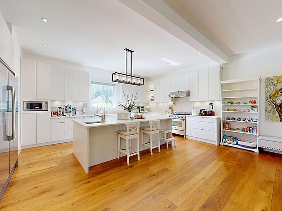 2nd image of 3295 Sunnyside Rd #52