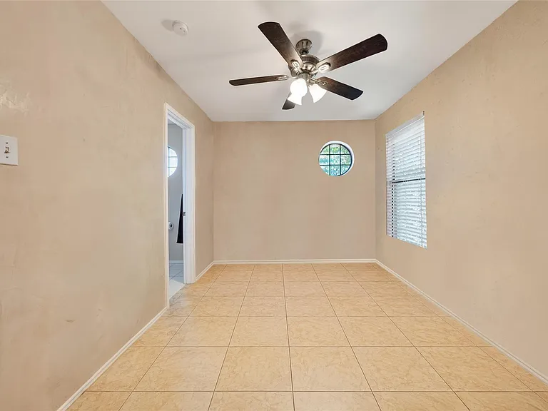 6015 Homestead Ct — Photo 19