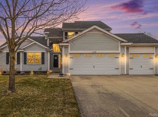 2349 Lorraina Ln, Hartland, MI