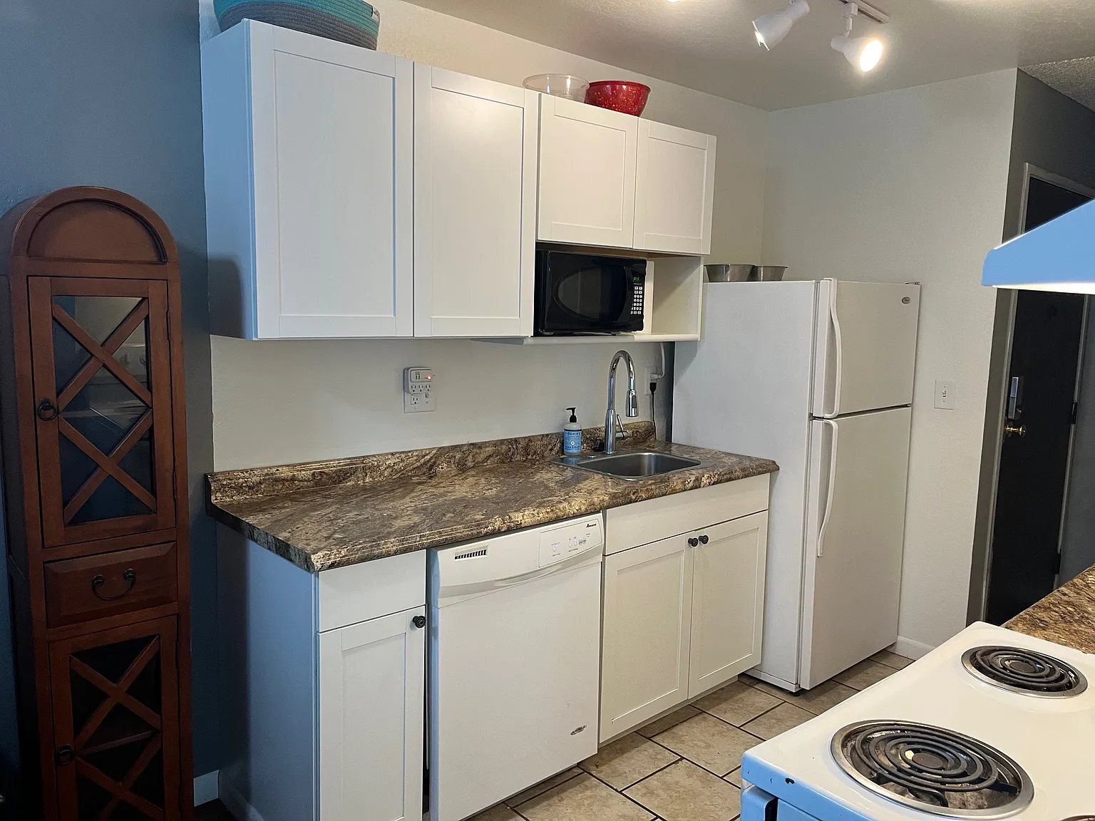 2 bed, 860 sqft, $1,450 — Photo 3