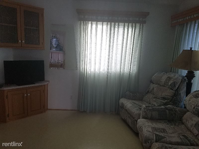 2nd image of 6781 Surrey Ln