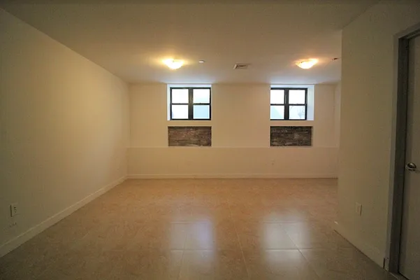 Rented by Hagstrom Management Inc | media 42