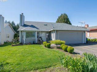 10726 SE Center St, Portland, OR 97266