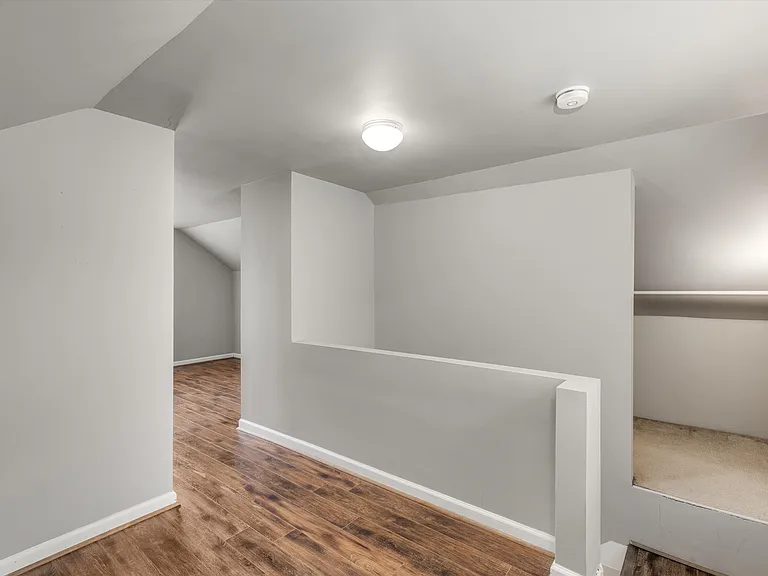912 N Edison Ave — Photo 17
