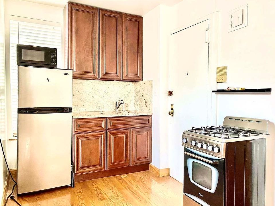 1st image of 263 E 10th St #15A