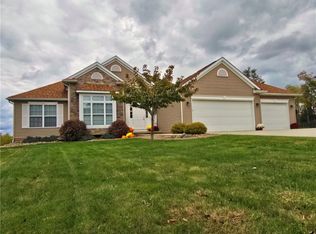 8478 Walthour Dr, North Huntingdon, PA 15642