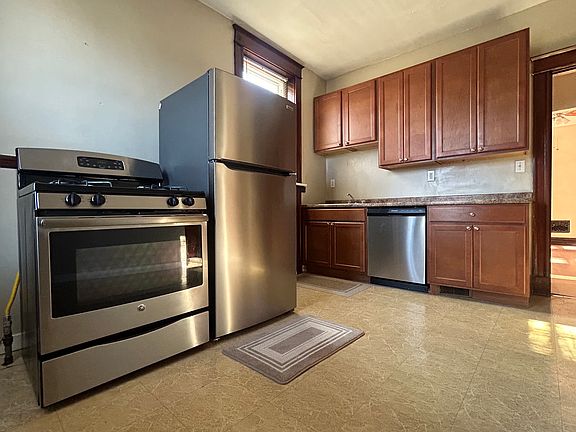 5th image of 3112 Bent Ave #1