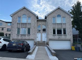 4 Burr Pl #B, Palisades Park, NJ 07650