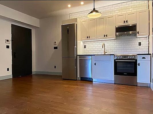2nd image of 62 Brooklyn Ave #E3