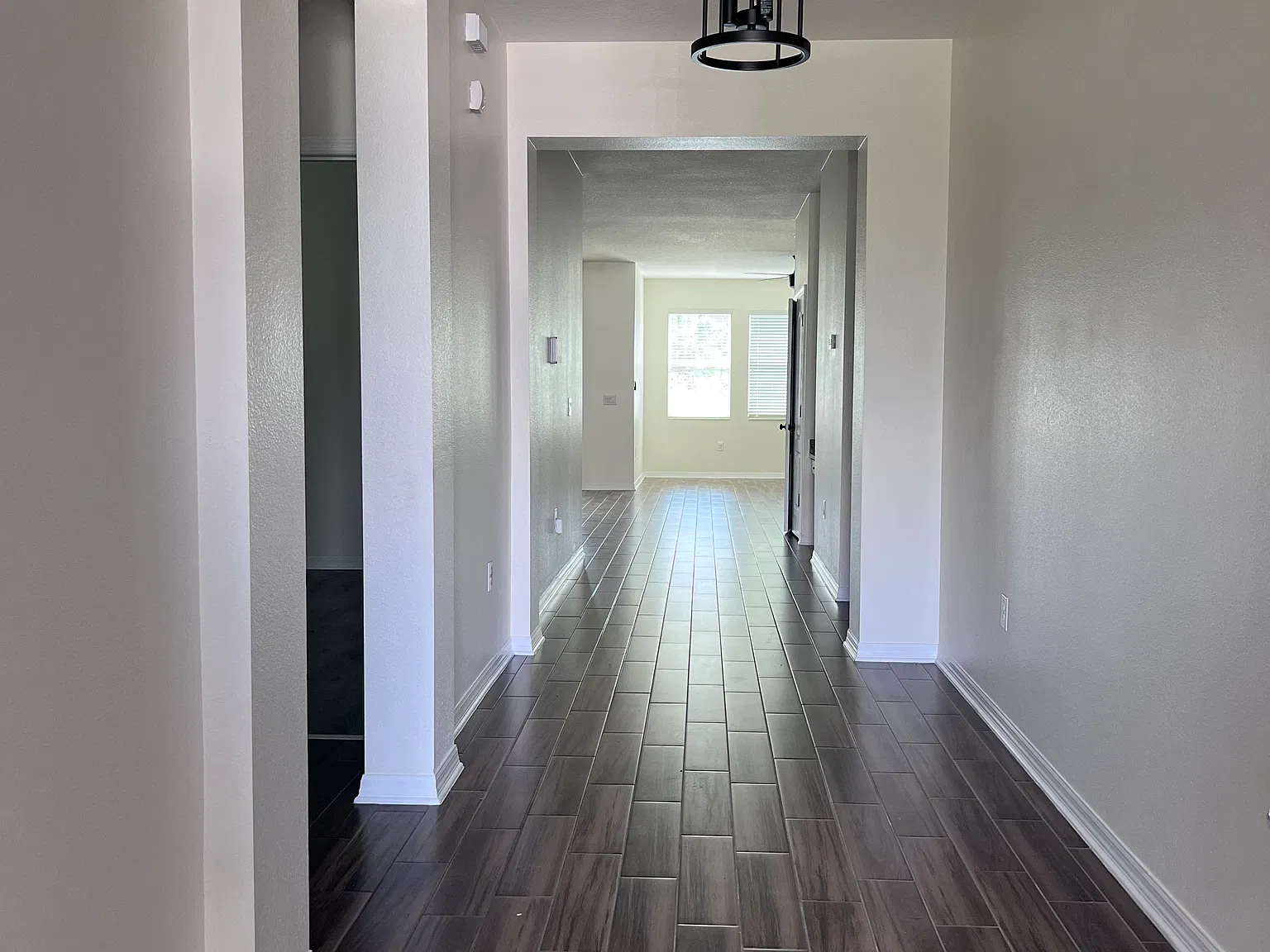 4 bed, 2195 sqft, $3,200 — Photo 1