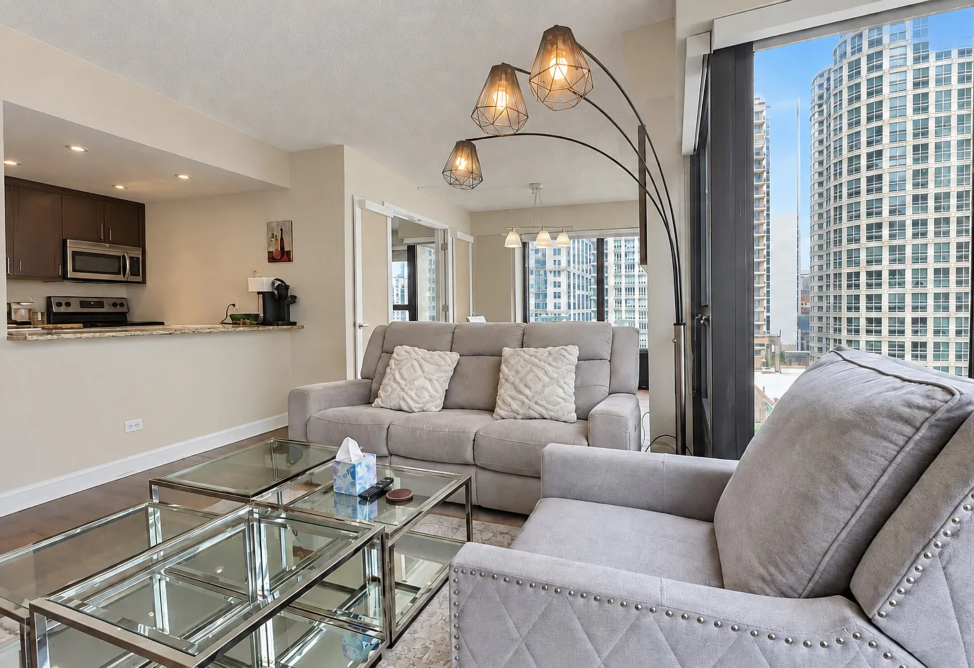 1 bed, 900 sqft, $2,495 — Photo 3
