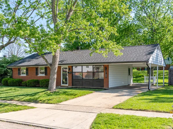 2804 Blackhawk Rd, Dayton, OH 45420