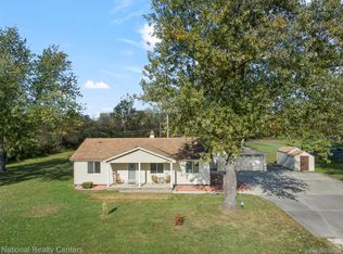 29842 Fort Rd, Brownstown, MI 48173