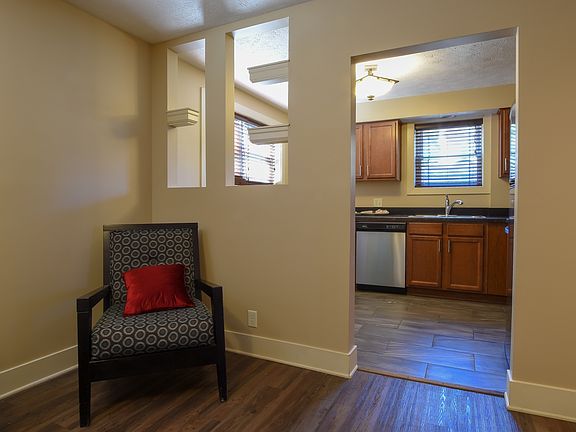 2nd image of 1017 S 31st St #2-B825