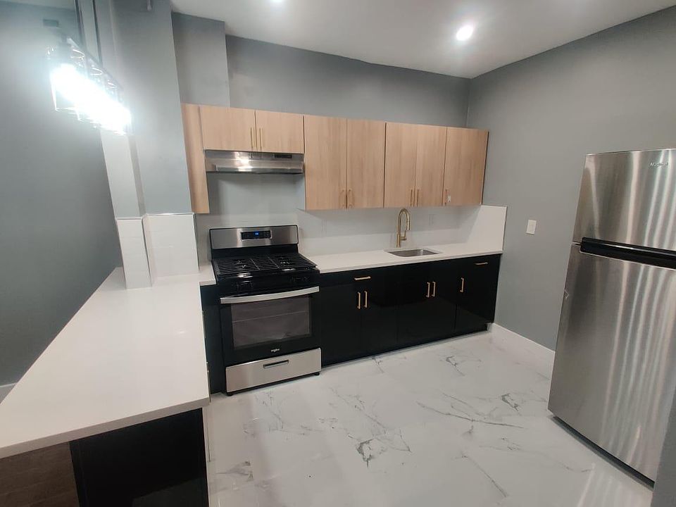 1st image of 48 Carroll St #9E