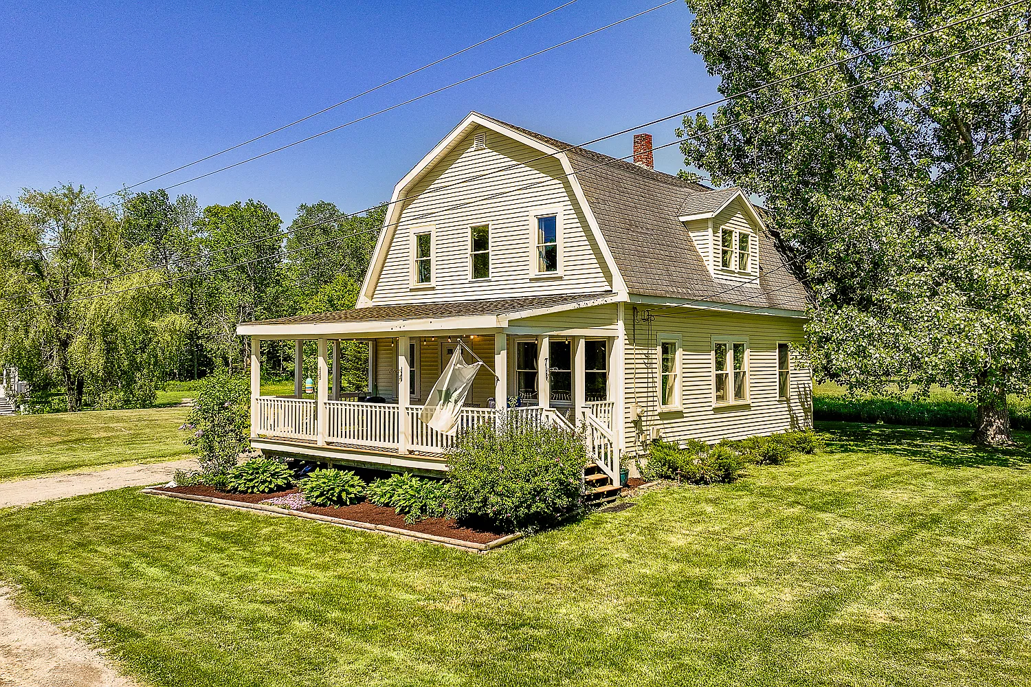 4 bed, 1.5 bath, 1639 sqft, $1,795 — Photo 1