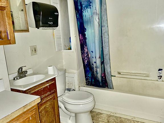 5th image of 116 Fillmore Ave #1R