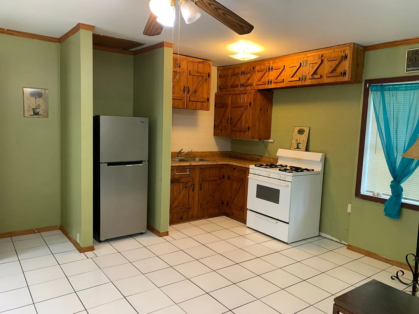 1-Bedroom ADU Available Now! — Photo 3
