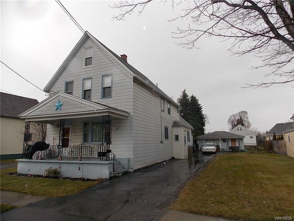 1st image of 370 Shanley St