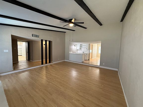 5th image of 4212 Coronet Ln