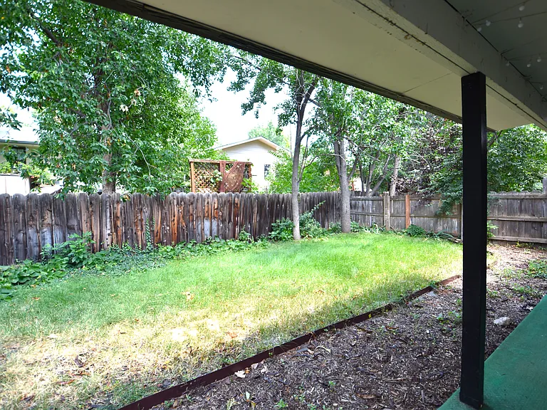 2643 Sherwood Cir — Photo 9
