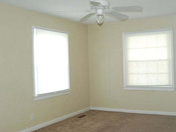 3rd image of 3 Stovall St