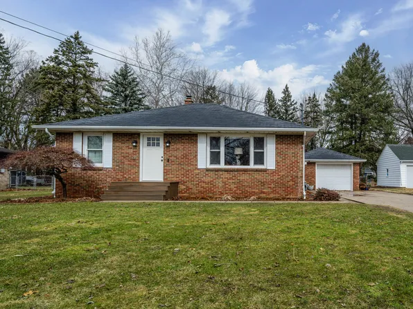 571 Jakway Ave, Benton Harbor, MI 49022