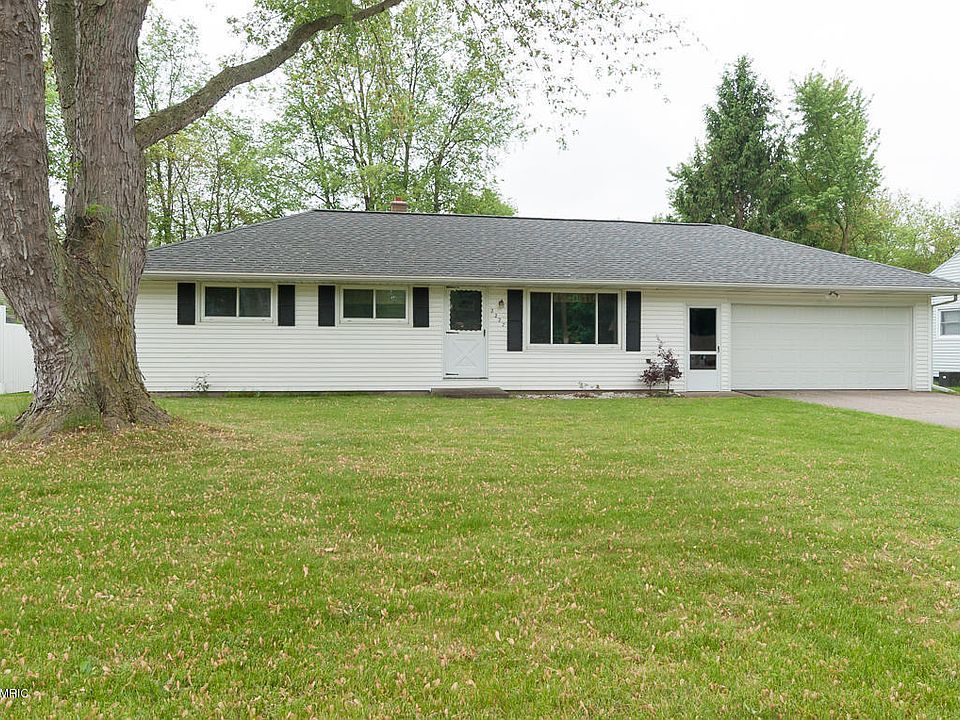 1st image of 2227 Beethoven Ave