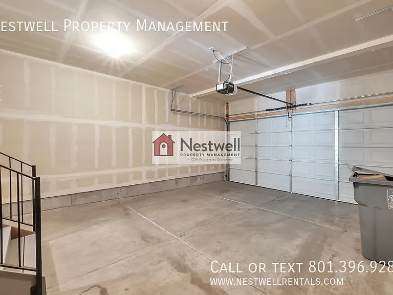 533 N Helmsman Ln — Photo 20