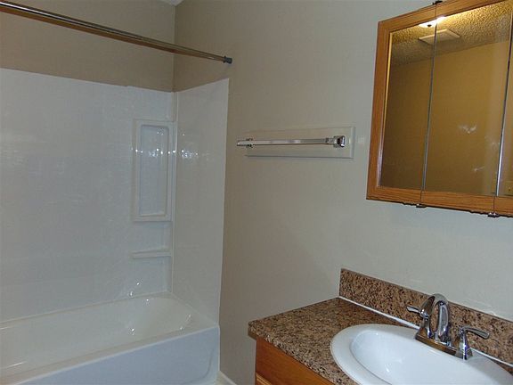 5th image of 501 S Ave N #3