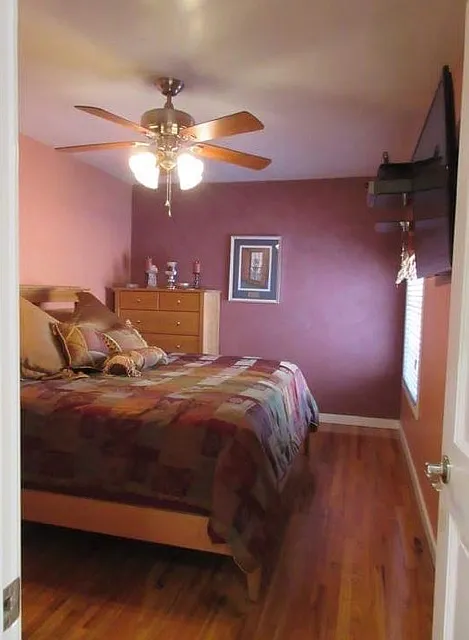 1 bed, 1800 sqft, $1,000 — Photo 2