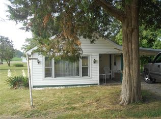 1220 Walnut Ave, Charleston, IL