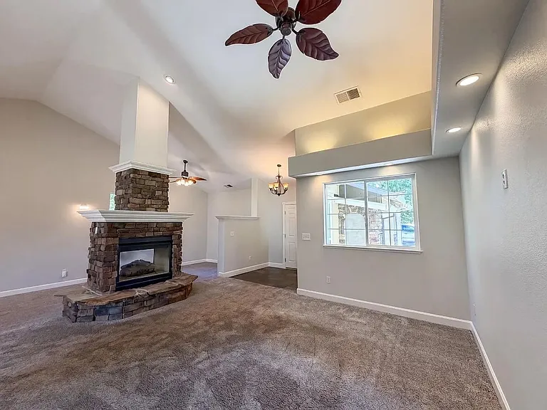 8213 Fair Way — Photo 10