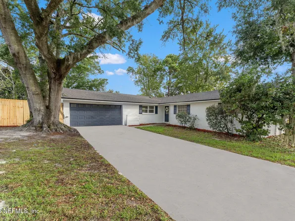 1563 LARHAZ Court, Orange Park, FL 32073