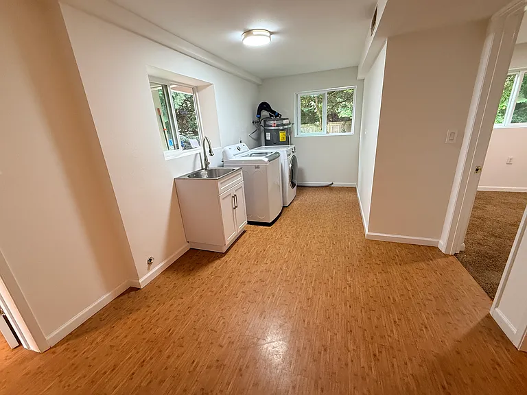 11626 SE 49th St — Photo 15